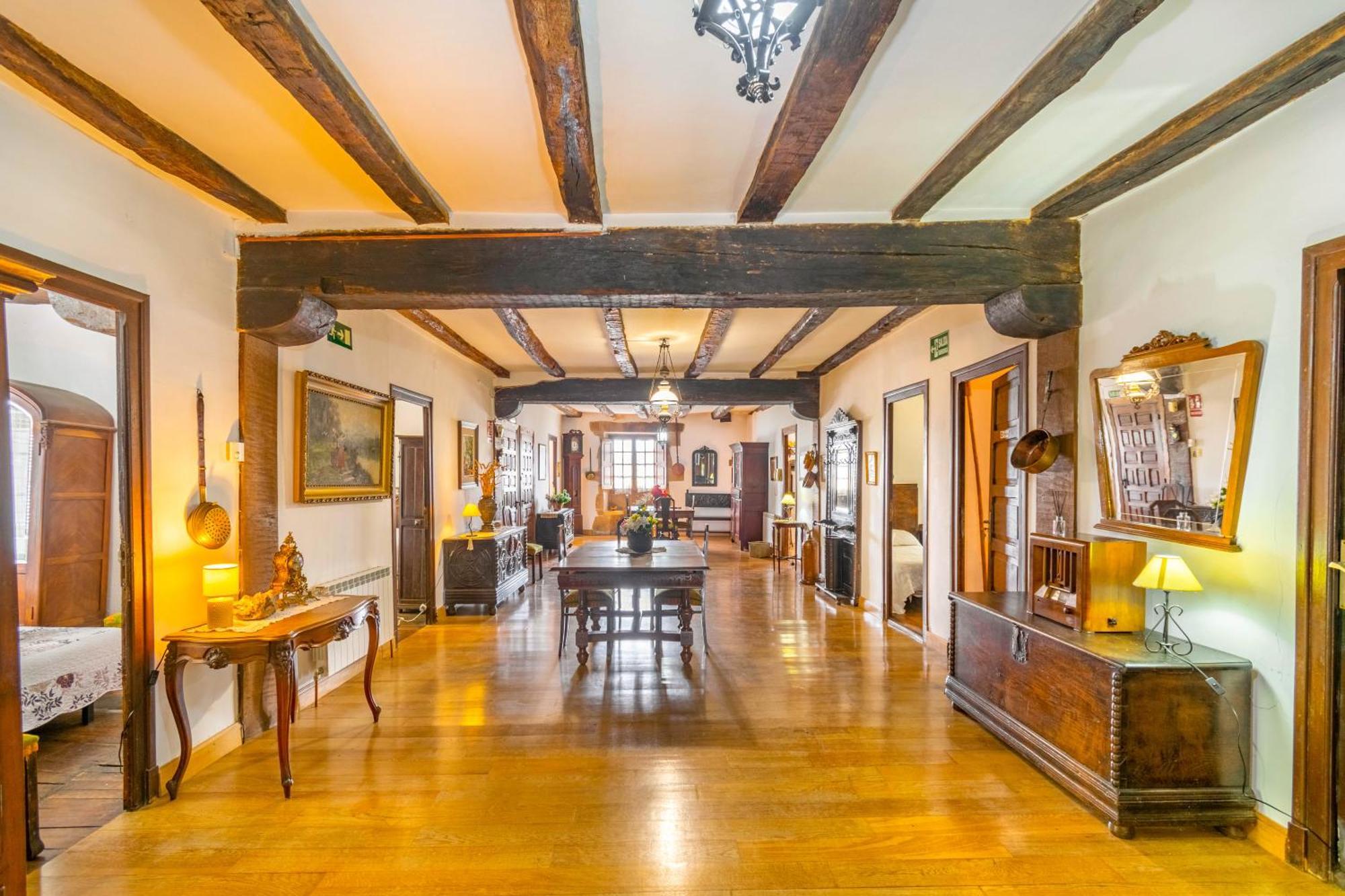 Casa Rural Arotzenia, Hogar Rustico En Pleno Valle De La Ulzama Lizaso Bagian luar foto